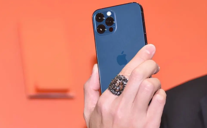 白马井镇苹果手机维修分享iPhone12系列重启方法教程 